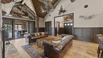 TV connectée, cheminée, baby-foot, table de tennis de table