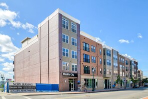 Exterior - Safe and Secure Downtown location! Close to Proctors and Jay Street Market! (Schenectady)