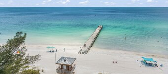 Beach views, Pool and Spa, Golf Cart, beach Bikes! Luxury vacation home on AMI