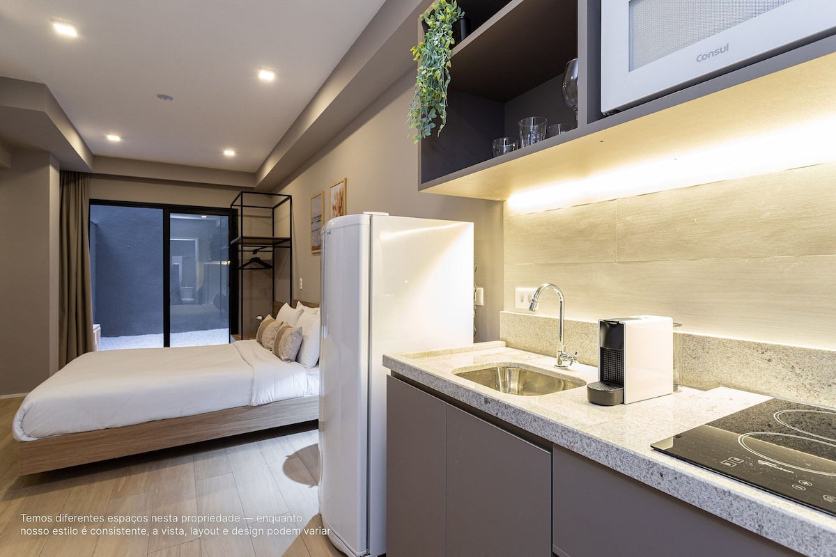 Departamento Confort | Decoración personalizada y espacio para trabajar con laptop
