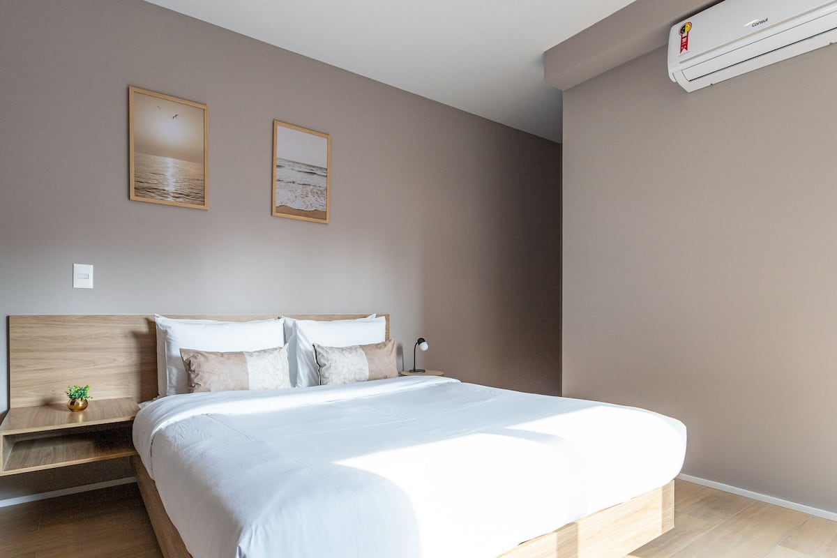 Executive Duplex | 1 bedroom, individually decorated, laptop workspace, iron/ironing board