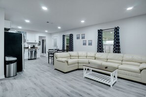 智能電視、書籍