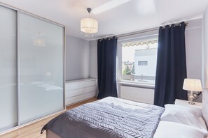 2 bedrooms, iron/ironing board, free WiFi