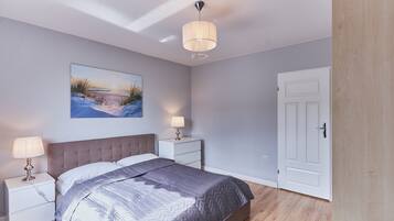 2 bedrooms, iron/ironing board, free WiFi