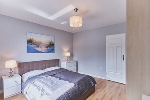 2 chambres, fer et planche à repasser, accès au Wi-Fi (inclus)