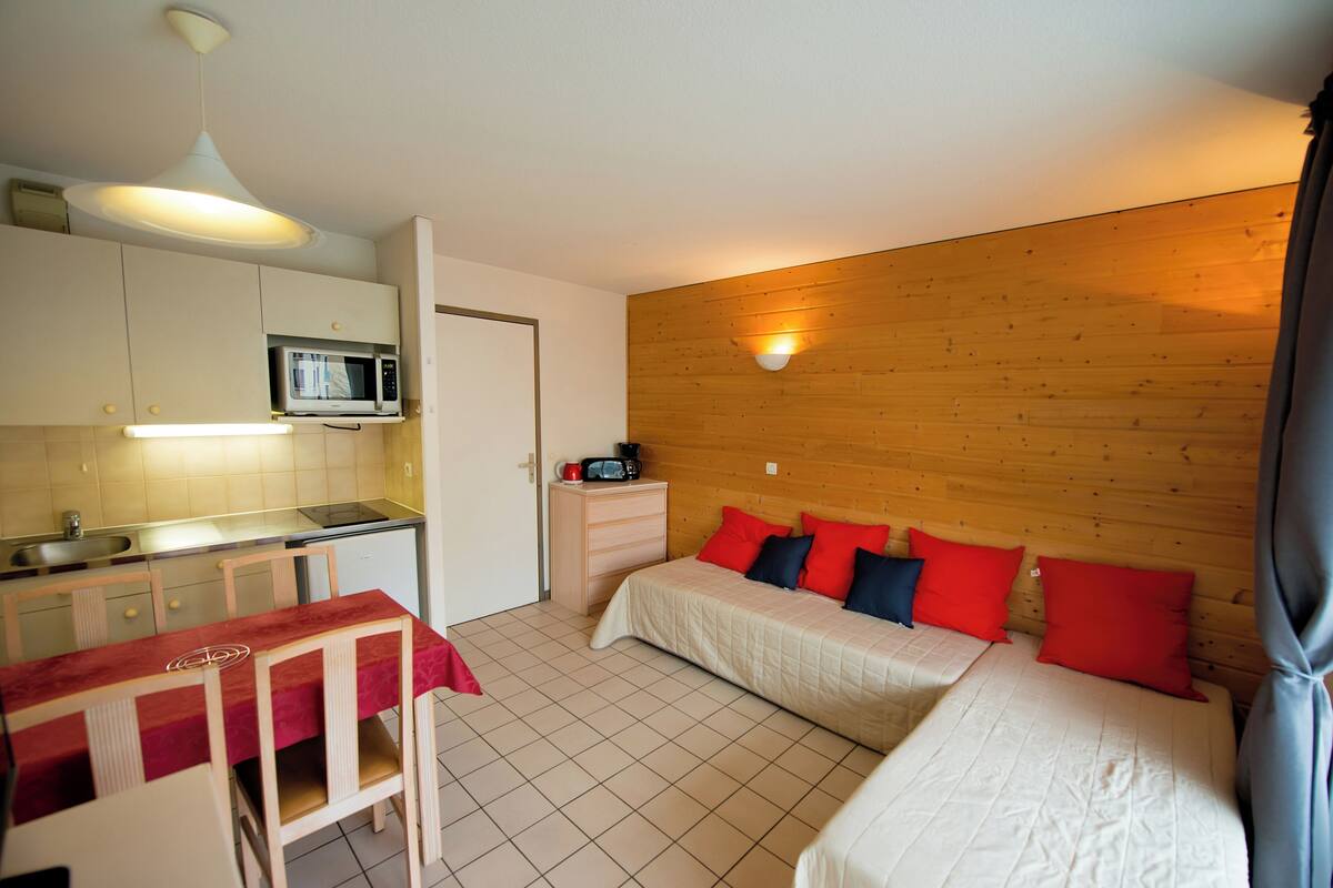 1 bedroom, cribs (surcharge), individually decorated
