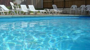 Alberca al aire libre por temporada