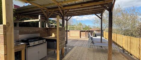 屋外ダイニングエリア