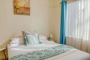 3 bedrooms, iron/ironing board, WiFi