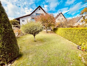 Property grounds - Charming Holiday House (Mastershausen)