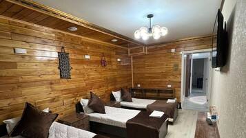 Standard Triple Room | Free WiFi