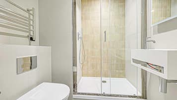 Standard Studio, Ensuite | Bathroom