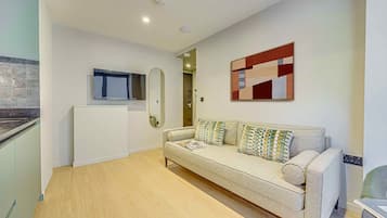 Apartment, Ensuite | Lounge