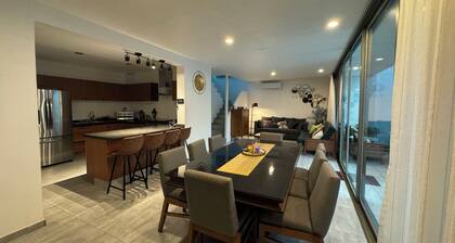 Beautiful comfortable house close to the beach and restaurants area