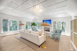 Interior - New, complete reno, gorgeous airy home (Kiawah Island)