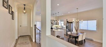Beautifully renovated house in Laval! Great Location! Free Parking!