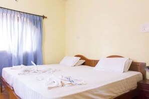 1 bedroom, in-room safe, iron/ironing board, free WiFi