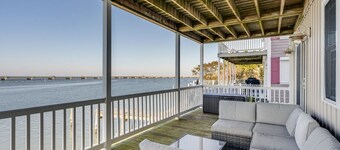 Luxurious Waterfront on Marsh Island!