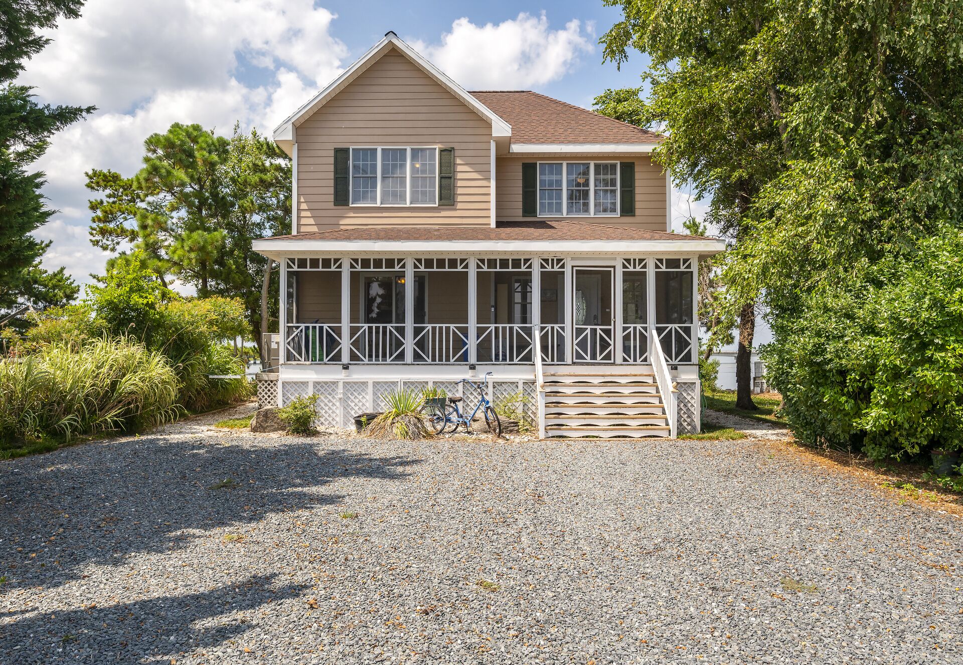 Spectacular Waterfront just across from Chincoteague Island!