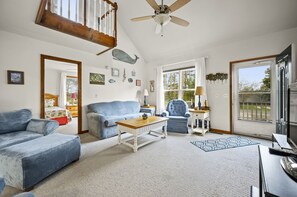 Flat-screen TV, DVD player - 4 bedroom beach house minutes from the beach by Seaside Vacations & Sales (Chincoteague)