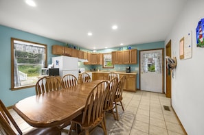 Fridge, microwave, oven, stovetop - 4 bedroom beach house minutes from the beach by Seaside Vacations & Sales (Chincoteague)