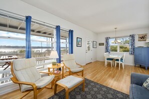 TV, fireplace, DVD player