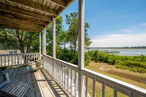 Property grounds - The Happy Crab by Seaside Vacations & Sales (Chincoteague Island)