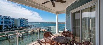 Sunset Bay 216 - Luxurious Waterfront with a Pool!