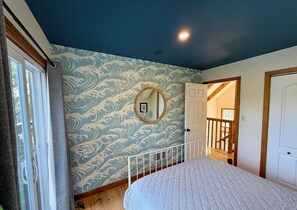 4 bedrooms, desk, iron/ironing board, free WiFi