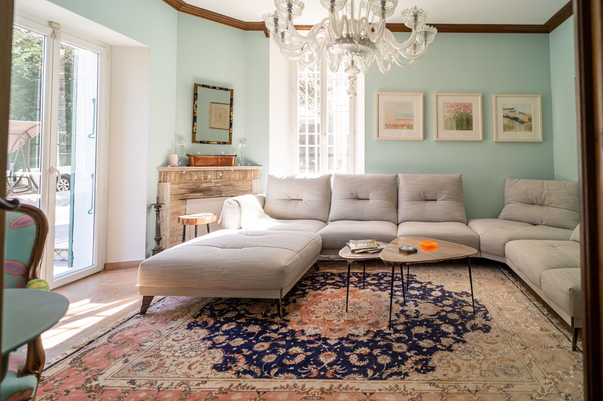 TV, fireplace, DVD player, stereo