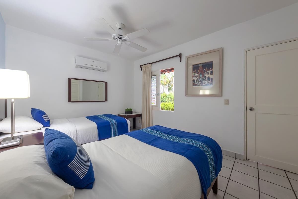 Family Condo, 2 Bedrooms, 2 Bathrooms, Ocean View, Balcony | 2 habitaciones y caja de seguridad en la habitación