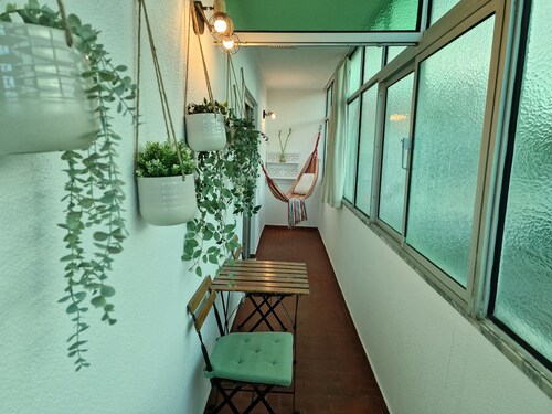 Caparica Central Apartment by HOST-POINT