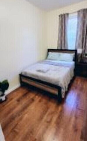 4 habitaciones, tabla de planchar con plancha y wifi gratis