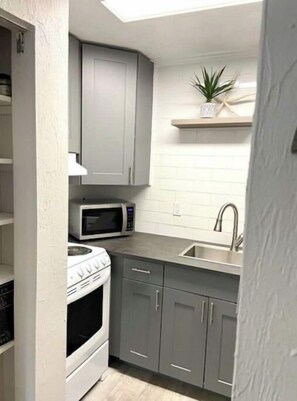 Refrigerador y microondas 