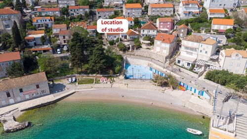 S2 - modern studio, just 50m from the beach