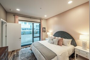 2 soverom, strykejern/-brett, wi-fi (inkludert) og sengetøy