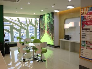 Lobby - Vatica Hefei Anqing West Road Nongda East Gate Hotel (Hefei)