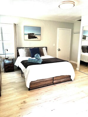 Fer et planche à repasser, draps fournis