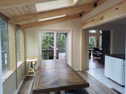 Chalet & ADU w/ Hot Tub + Game Room + Bocce