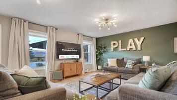 Télévision, cheminée