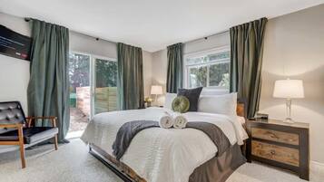 4 chambres, fer et planche à repasser, Wi-Fi, draps fournis