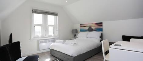1 chambre, lit parapluie, Wi-Fi, draps fournis