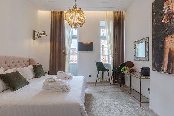 Deluxe Double Room | Premium bedding, in-room safe, individually decorated - Residenza di Fedralia (Nafplio)