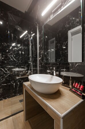Superior Double Room | Bathroom | Shower, rainfall showerhead, hair dryer, bathrobes