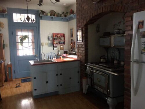 Harriet's Highlands Hideaway