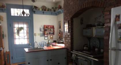 Harriet's Highlands Hideaway