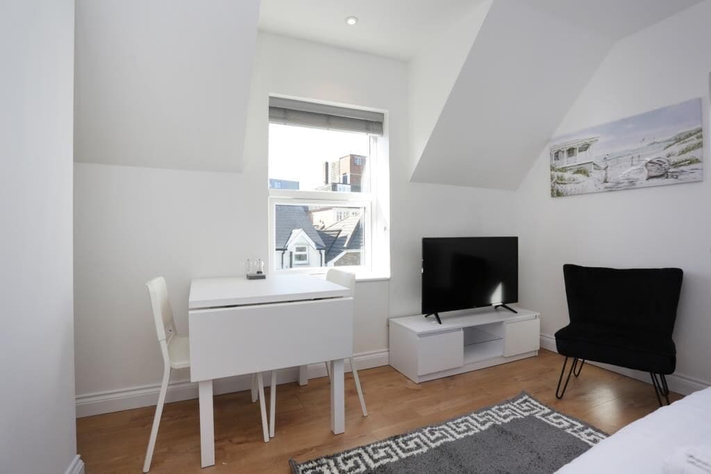 1 chambre, lit parapluie, Wi-Fi, draps fournis