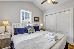 2 camere, ferro/asse da stiro, Wi-Fi gratuito, lenzuola