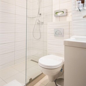 Bathroom - Hotel Orion Varkert (Budapest)