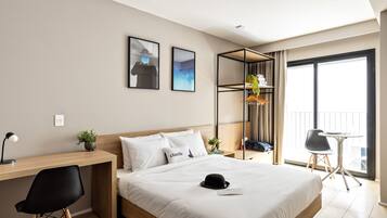 Traditional Studio, 1 Double Bed | Hypo-allergenic bedding, individually decorated, individually furnished